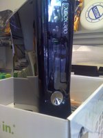 Related Images: Unboxing the UK Specific Xbox 360 Slim News image